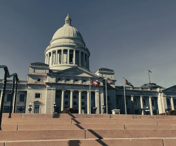 Đơn I-956F: Bằng chứng pháp lý quan trọng mà mọi nhà đầu tư EB-5 cần lưu ý